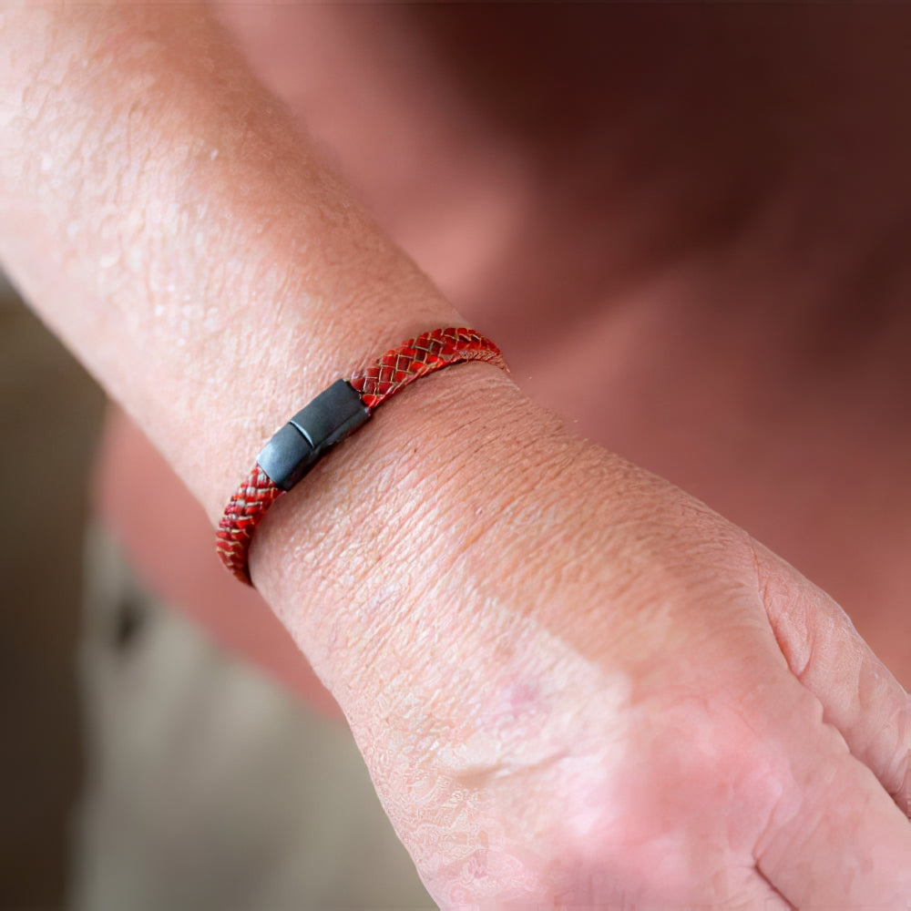Men’s Braided Leather Bracelet – Custom Engraved Message